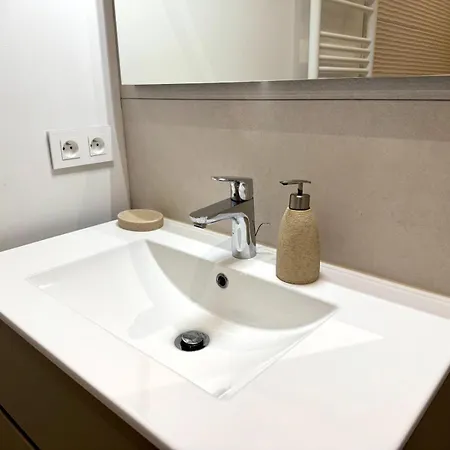 L'olivette,garage, Jardin, Proche Centre-ville *